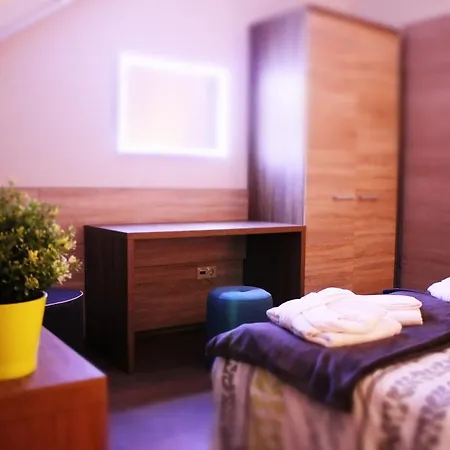 Apartment Oazis Apartmanhaz *