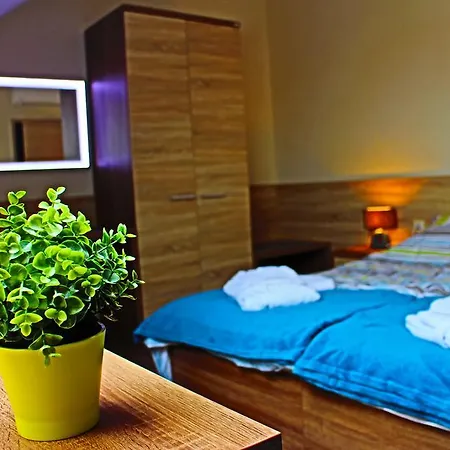 Apartment Oazis Apartmanhaz *